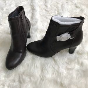Life Stride Heel Boots